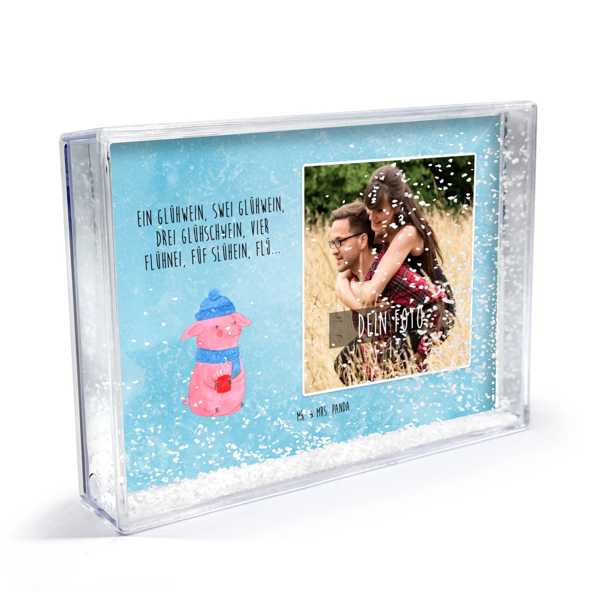 Schüttelrahmen mit Foto Schweinchen Glühwein Personalisierter Schneebilderrahmen Foto, Bilderrahmen mit eigenem Bild, Personalisierter Bilderrahmen, Schüttelrahmen mit Foto, Schüttelrahmen mit eigenem Bild, Fotorahmen mit eigenem Foto, Bilderrahmen mit Foto, Bilderrahmen für eigene Fotos, Personalisierter Fotorahmen, Foto Schüttelrahmen, Fotoschüttelrahmen, Fotorahmen mit eigenem Bild, Schneerahmen mit Foto personalisiert, Schüttelbilderrahmen mit Foto, Personalisierter Schüttelrahmen, Personalisierter Rahmen mit Foto, Mr. & Mrs. Panda Schüttelrahmen mit Foto, Personalisierbarer Bilderrahmen mit Foto, Rahmen mit eigenem Foto, Schüttelrahmen mit deinem Foto, Schüttelrahmen mit Tiefenwirkung und Foto, Schüttelrahmen mit Foto und Schnee, Schüttelrahmen mit Wunschfoto, Personalisierbarer Schüttelrahmen mit Foto, Fotorahmen mit Wunschfoto, Fotobilderrahmen personalisiert, Schüttelrahmen mit Foto personalisiert, Schüttelrahmen eigenes Foto, Schüttelrahmen Wunschfoto, Foto Schüttelrahmen mit Schnee, Schüttelrahmen mit eigenem Foto, Schüttelrahmen für persönliches Foto, Schneeschüttelrahmen mit Foto, Bilderrahmen mit Wunschfoto, Bilderrahmen mit Foto zum Schütteln, Acryl Schüttelrahmen mit Foto, individueller Schüttelrahmen mit Foto, Rahmen mit Foto, Foto Schüttelrahmen Acrylglas, Acryl Bilderrahmen mit Foto, Schüttelrahmen mit Bild, Schüttelrahmen Mr. & Mrs. Panda Foto, Personalisierbarer Fotorahmen mit Foto, Acrylglas Schüttelrahmen mit Foto, Fotorahmen zum Schütteln mit Foto, Weihnachten, Winter, Weihnachtsdeko, Nikolaus, Advent, Heiligabend, Wintermotiv, Weihnachtsmarkt, Spruch, Betrunken, Glühwein